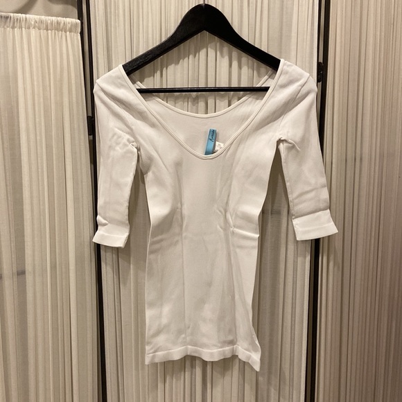 GUC * Guess by Marciano * Half Sleeve Ribbed Stretch Top * Size XS/S - Picture 2 of 4